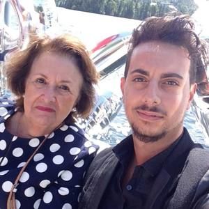 Meet your Posher, Emmanuel